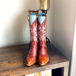Justin Women’s size 9 cowboy boots